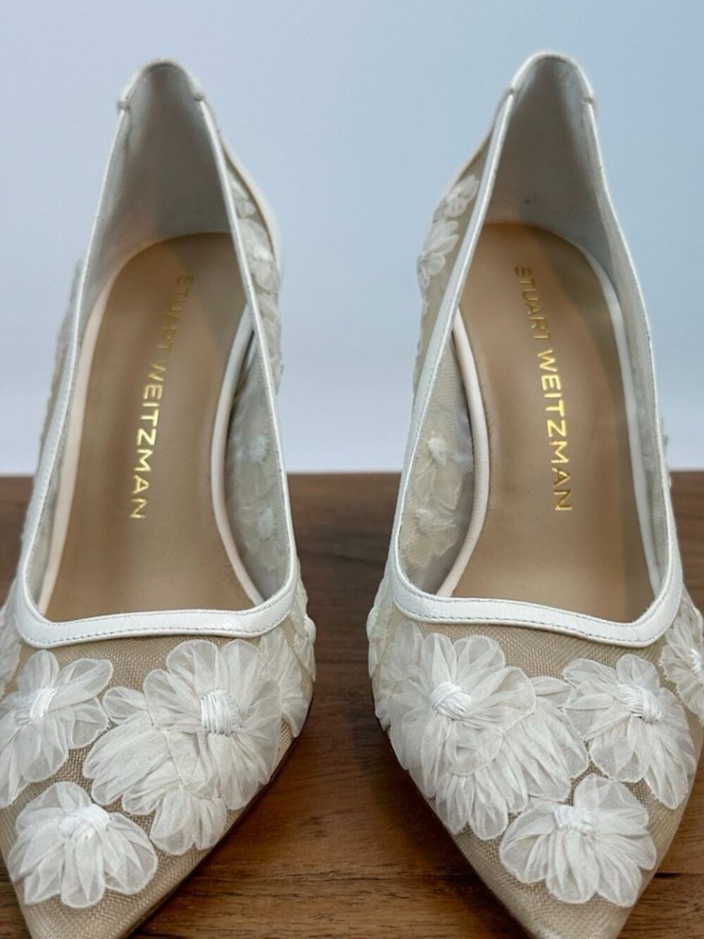 Stuart Weitzman Power 100 White Leather Mesh Floral White Pumps - Picture 3 of 8
